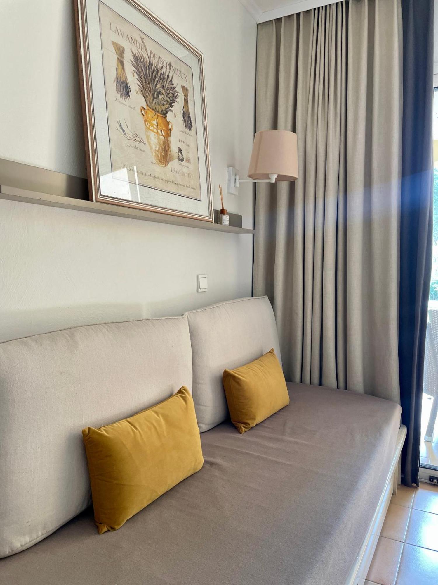 Appartement Golf De Pont Royal Mallemort Exterior photo